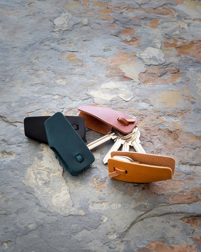 小さいキーケース |Musubu® Key Case - Liscio -| 色艶深まるスムースレザー