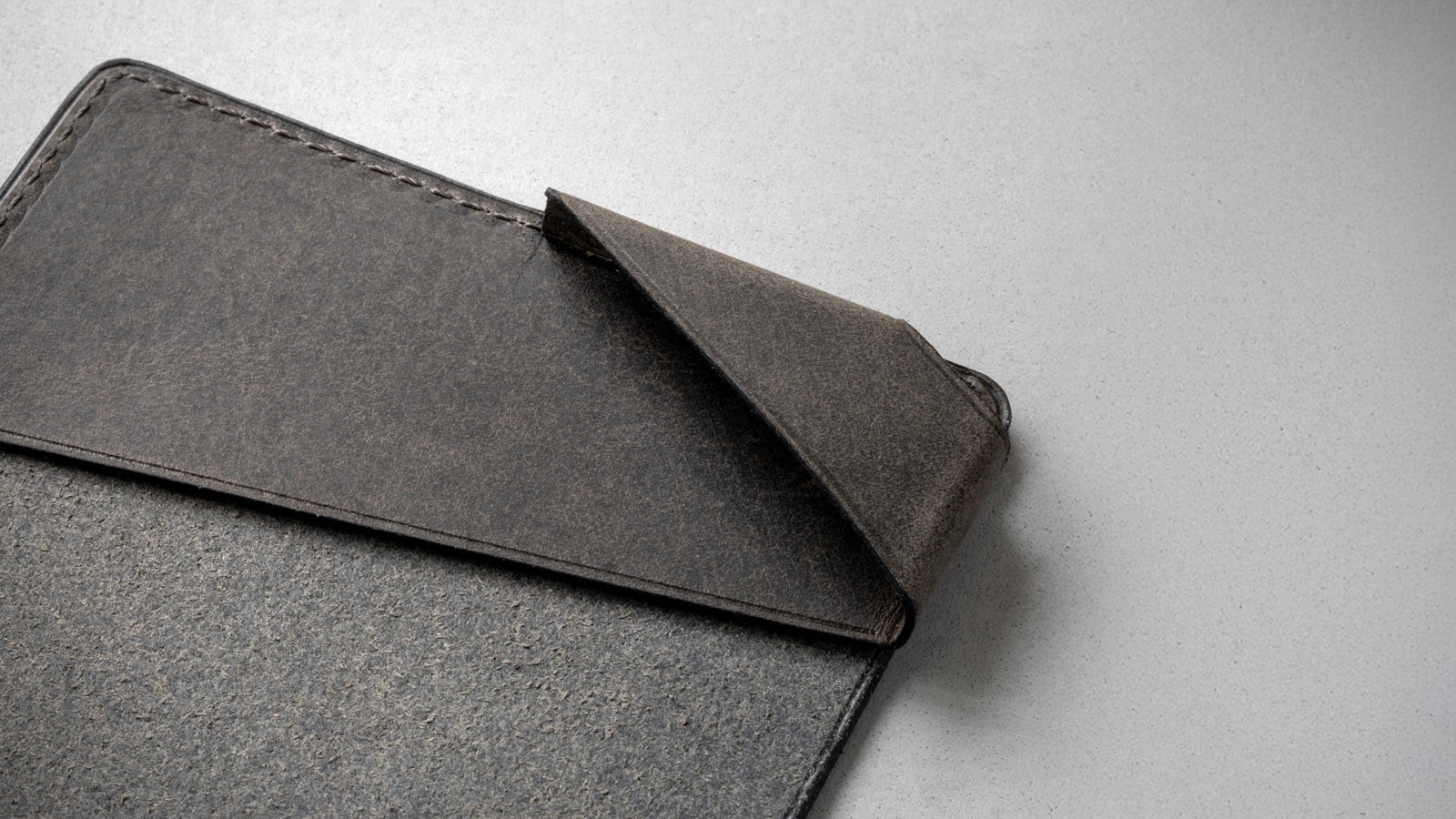 薄い財布Hitoe Foldのインナーフック