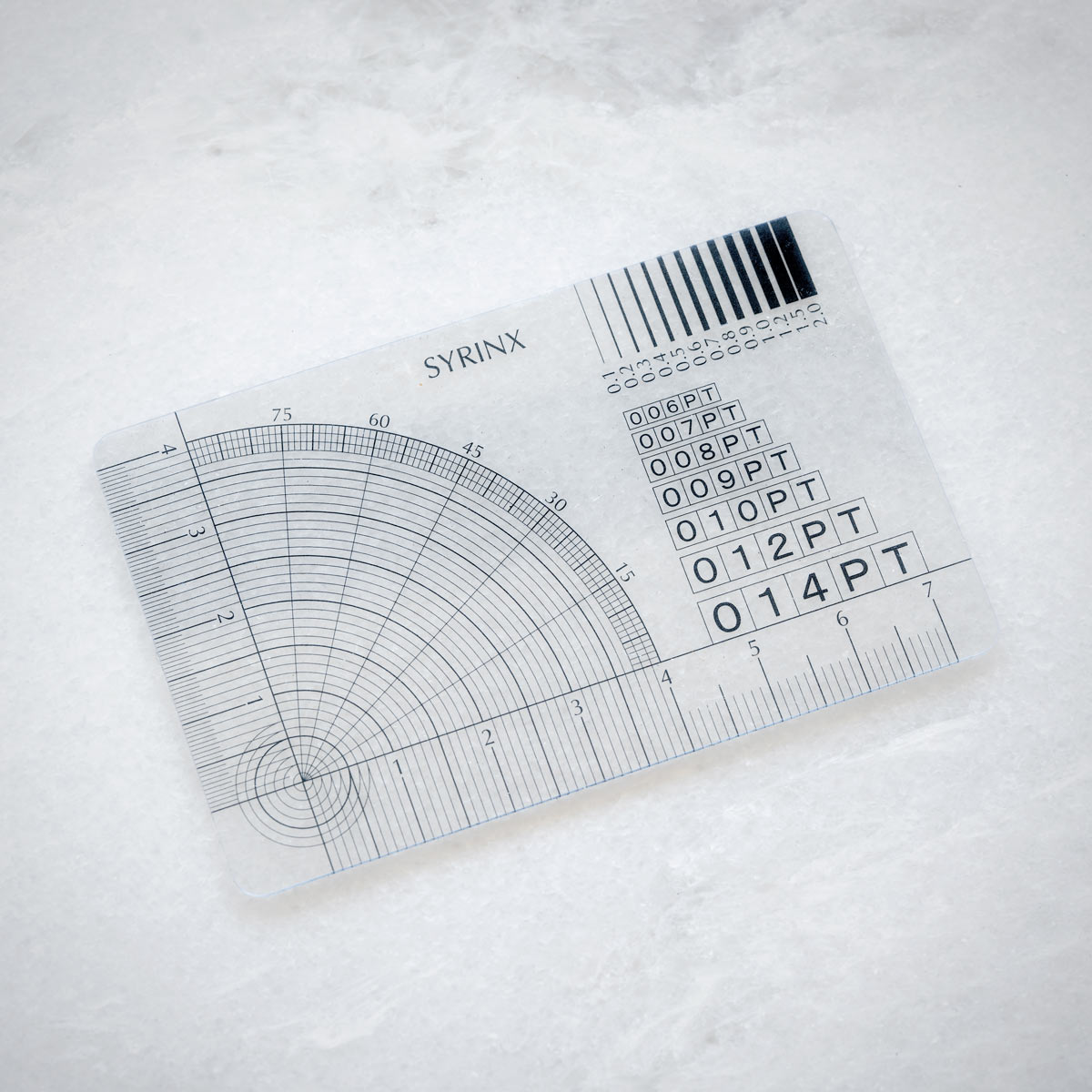 カードサイズの多機能定規
Multi Ruler Card