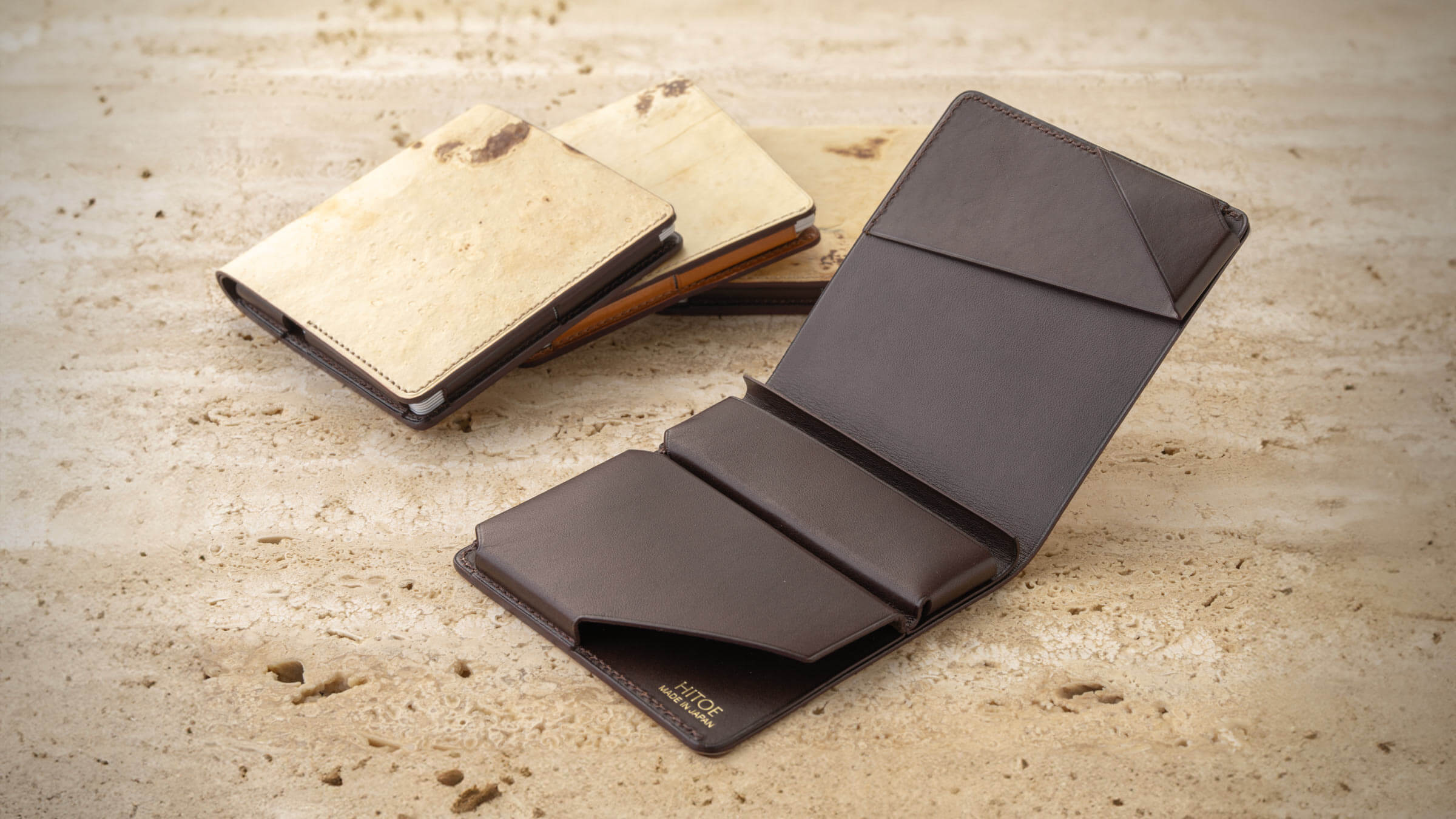 Thin wallets with minimalism at its finest. - SYRINX