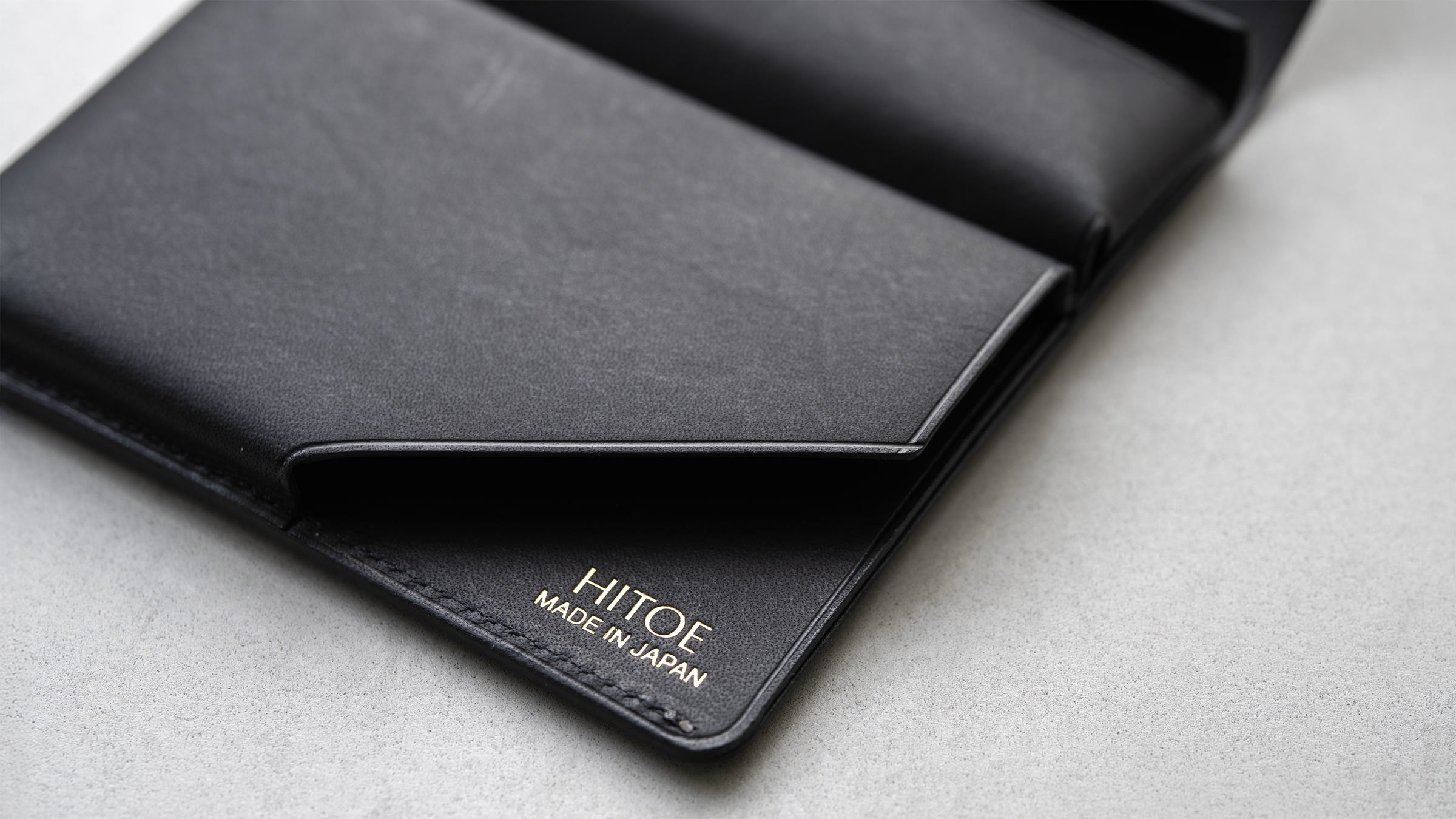 SYRINXのスマート財布（Misty Black） 薄い財布・ミニ財布【世界のデザイン賞31冠】キャッシュレスをスマート