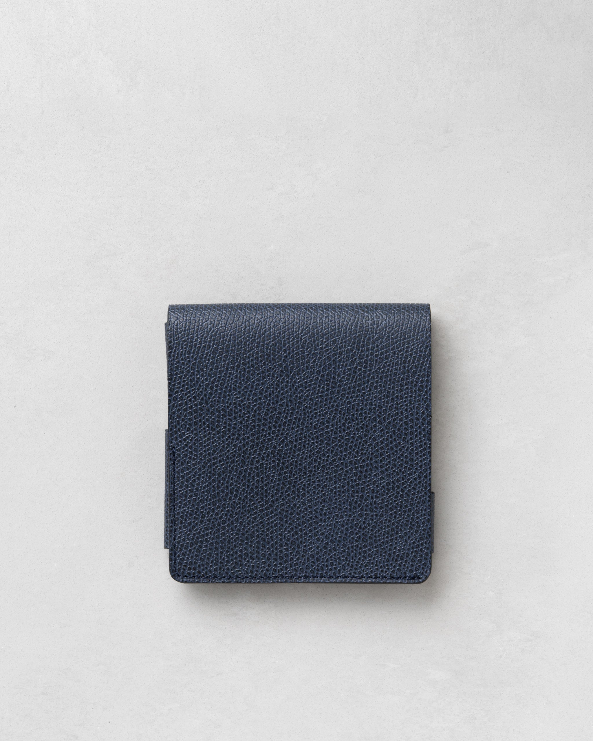 Hitoe® Fold Aria Navyカラー 右利き用 空気のような軽やかさ Hitoe® Fold Aria - Etretat - | エトルタ海岸を
