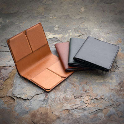 Thin short wallet |Hitoe® Quartet| Smooth leather with a deep color and luster