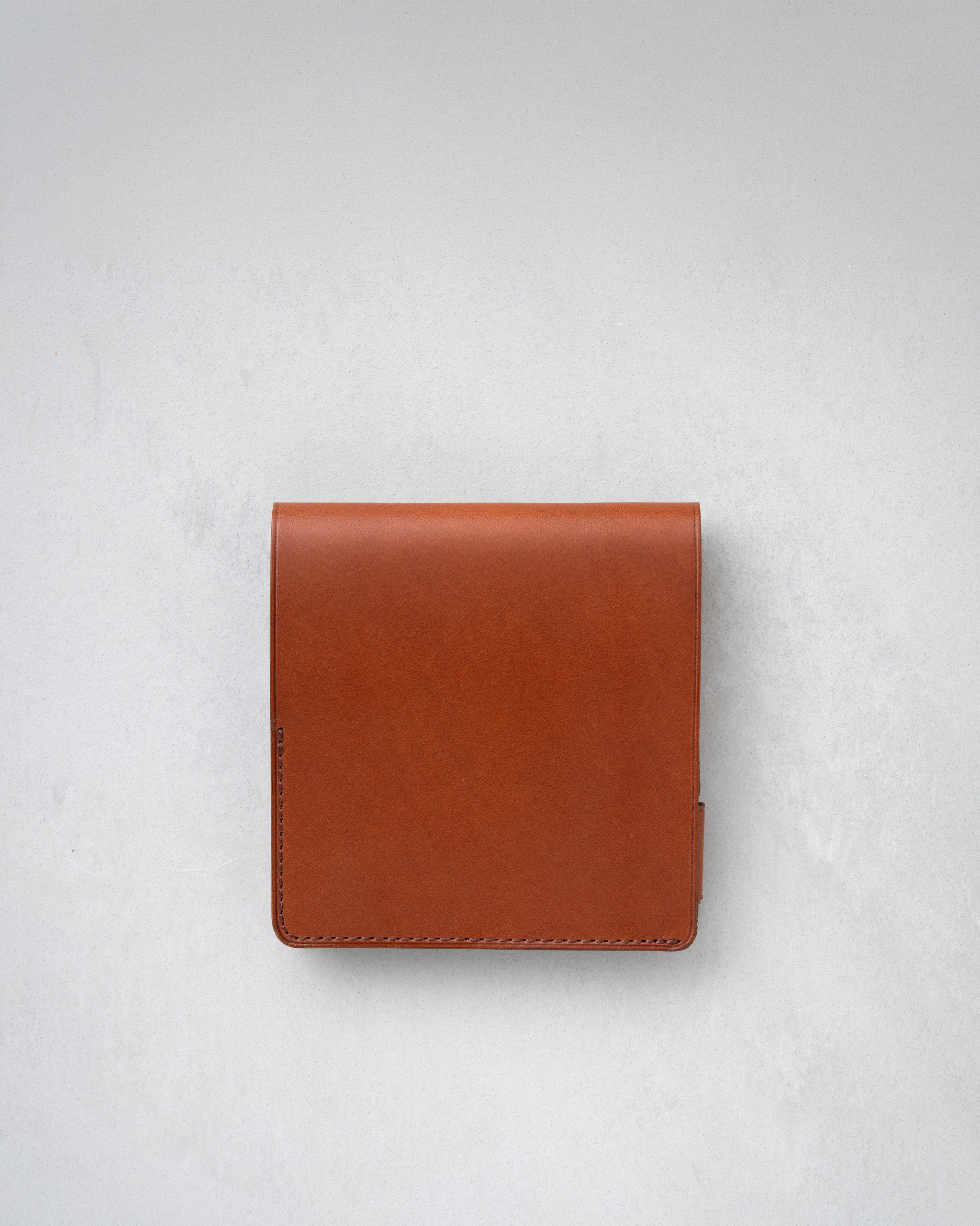 小さい薄い財布 Hitoe® Fold - Liscio -| 色艶深まるヴァケッタレザー