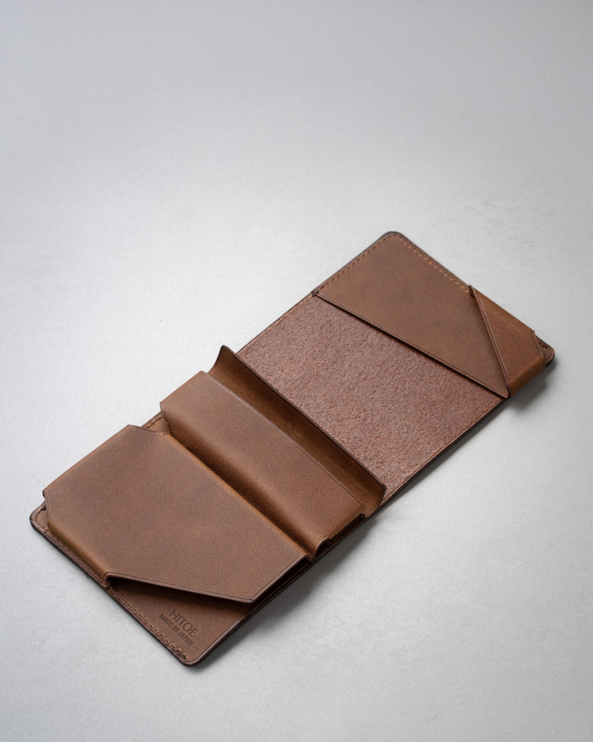 小さい薄い財布 Hitoe® Fold - Antico - | 時を刻むプルアップレザー