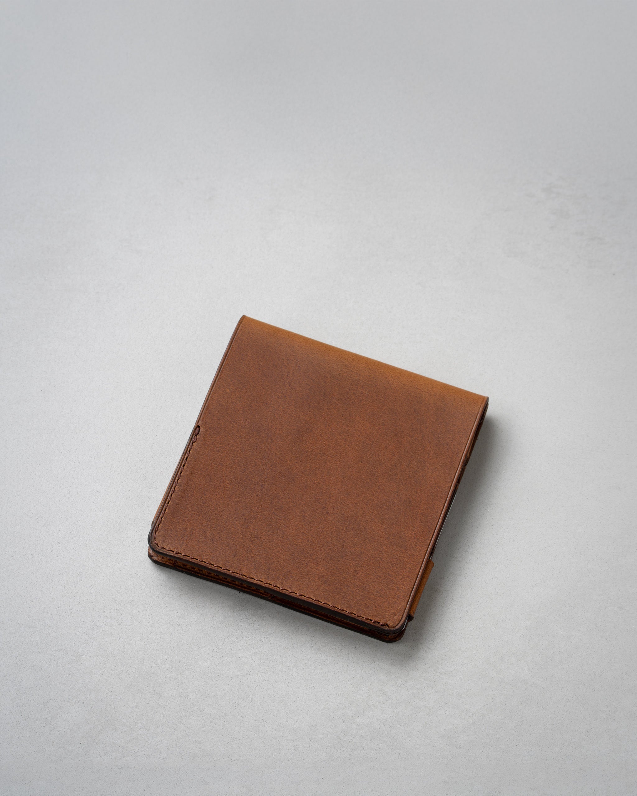 小さい薄い財布 Hitoe® Fold - Antico - | 時を刻むプルアップレザー