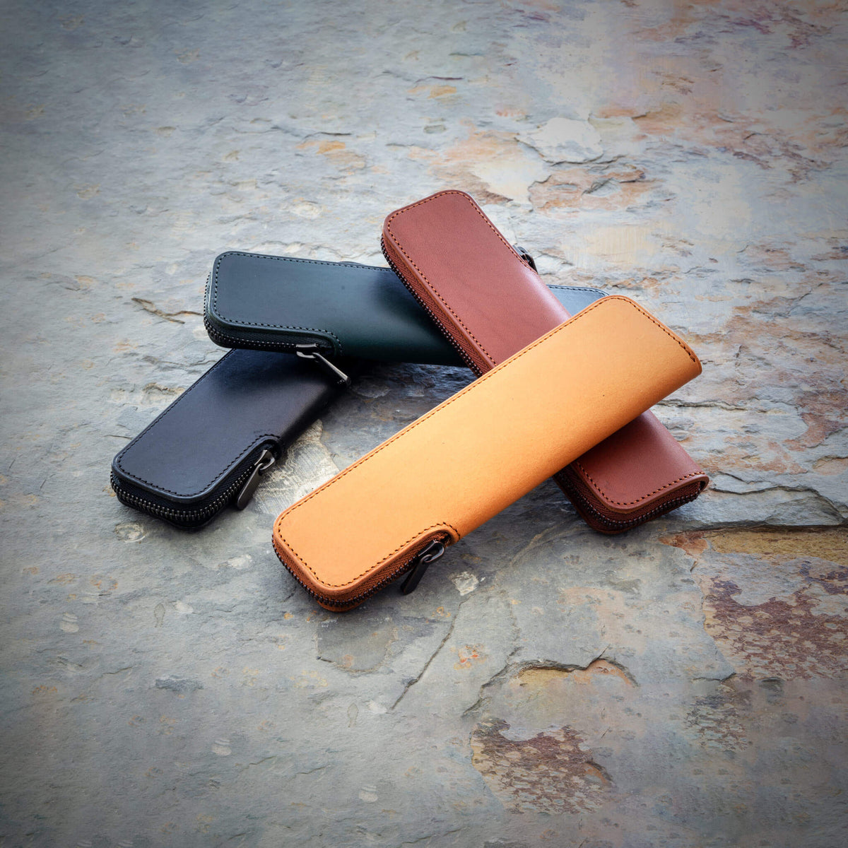 めくって使う小さいペンケース Mekuru® Pen Case - Liscio - | 色艶 